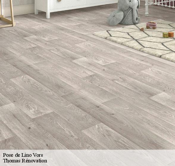 professionnel-de-la-pose-de-lino-vors-12160-7